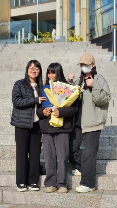 39f1cad32bbc5b6f2013f7395b721c2e_1763781955_7079.jpg